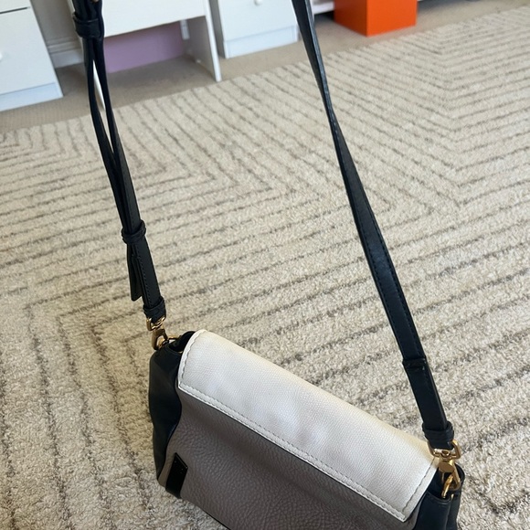 Marc by Marc Jacobs Colorblock Leather Crossbody Bag – Taupe Cream Black - Picture 15 of 16